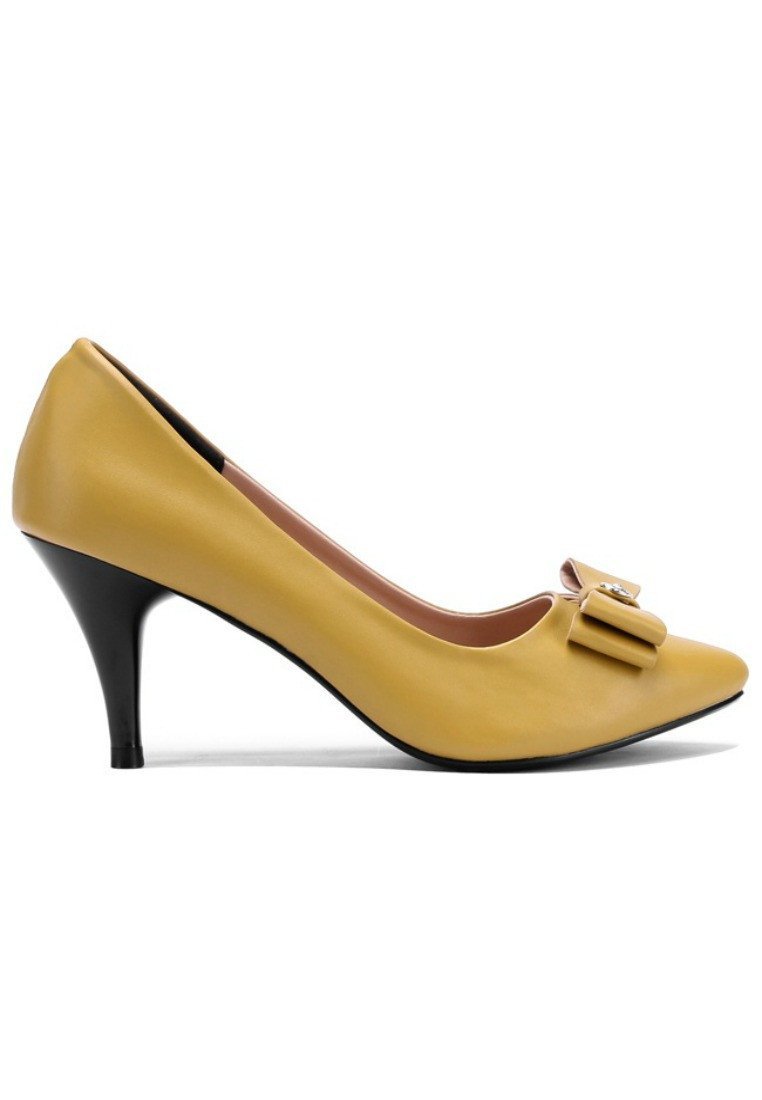 Classic Pure Yellow Heels